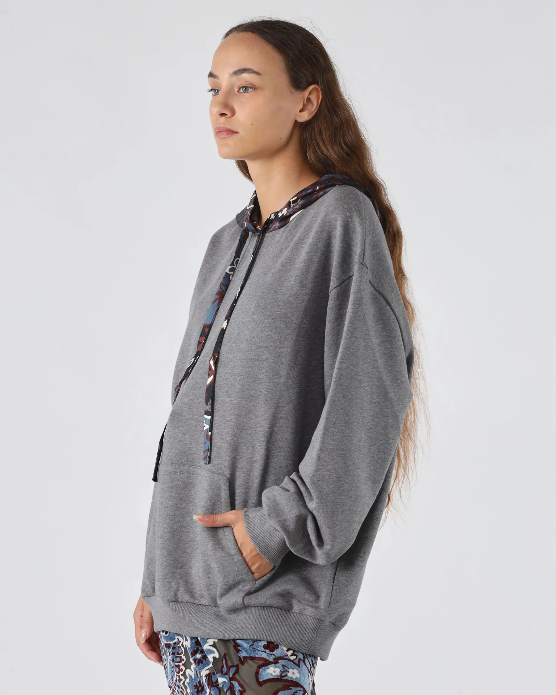 felpa_con_cappuccio_of_gr_4.webp Felpa con cappuccio of Grigio color for only 650 in Donna - Abbigliamento - Felpe - Felpe con Cappuccio - Saldi - Saldi - Abbigliamento - Black Week - Black Friday - Flash Promo - Special Price at Main Website Store, Main Website.
