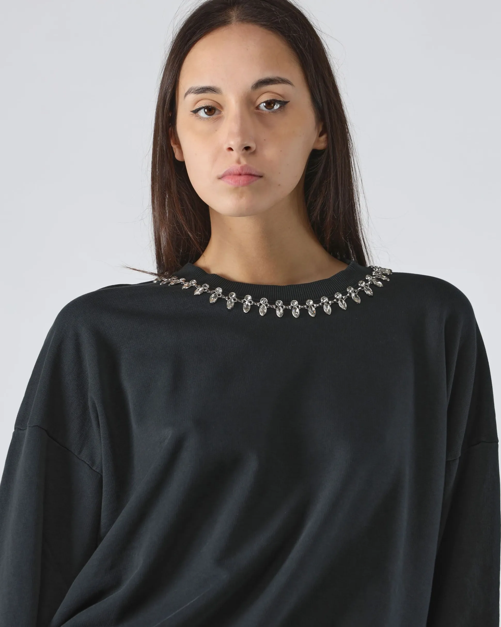 felpa_gioiello_of_nero_co_2.webp Felpa gioiello of Nero color for only 89 in Donna - Abbigliamento - Felpe - Felpe Girocollo - Saldi - Saldi - Abbigliamento - Black Week - Black Friday - Flash Promo - Special Price at Main Website Store, Main Website.