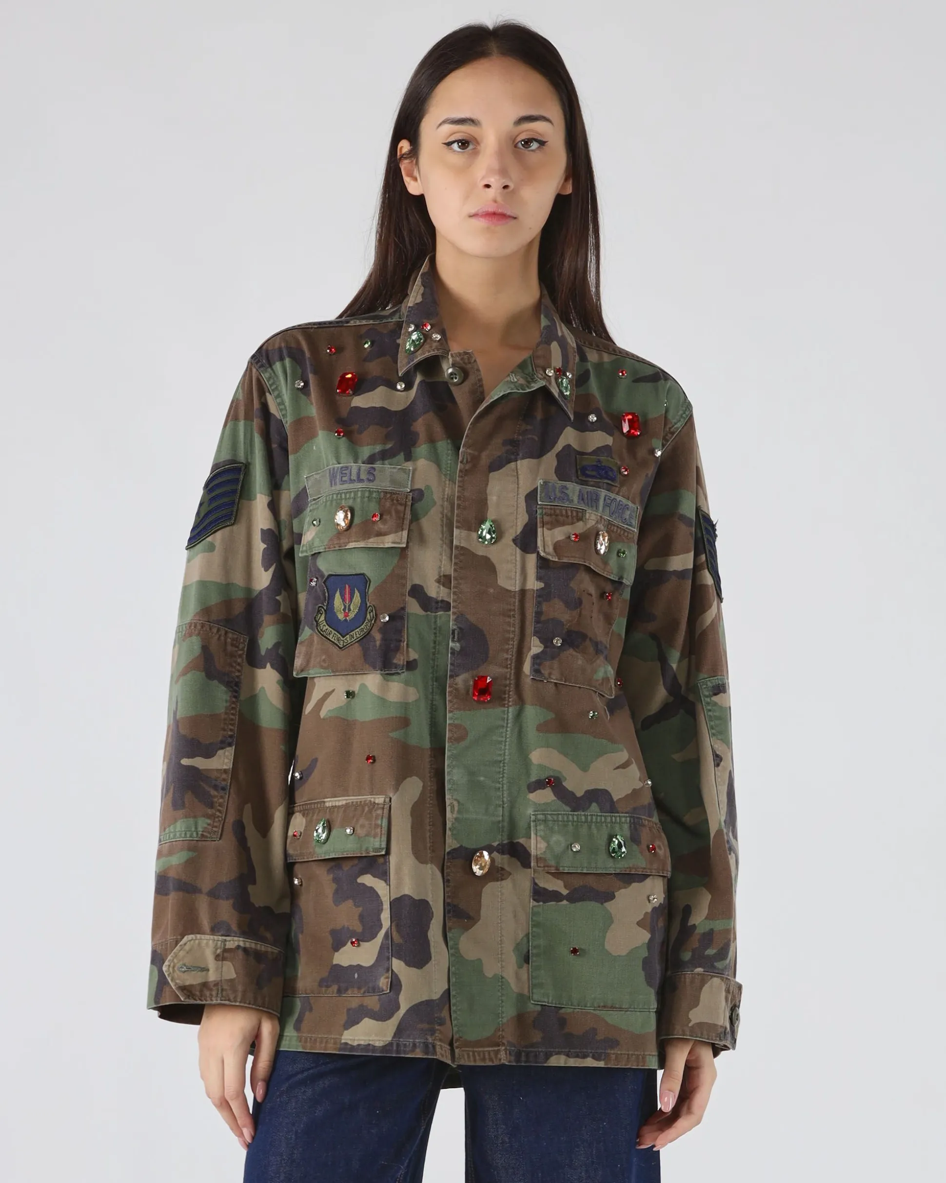 Giacca militare con pietre