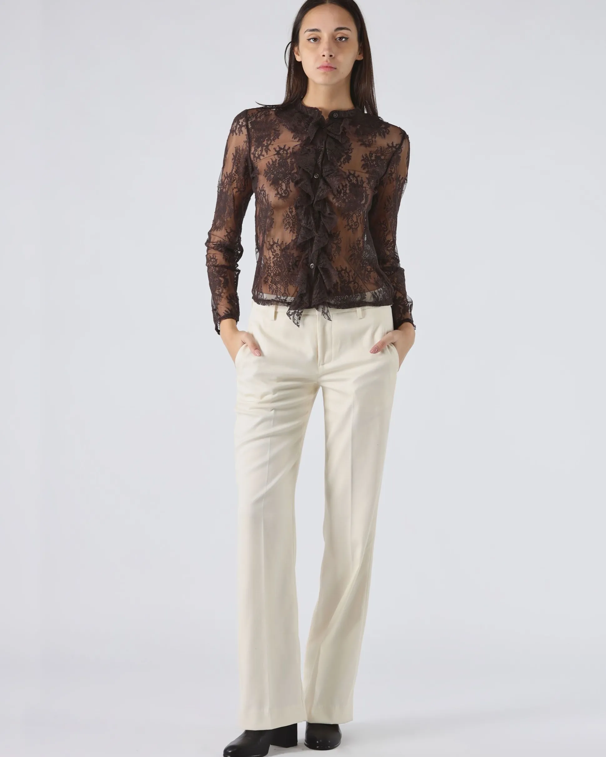 Maglia in pizzo con Jabot