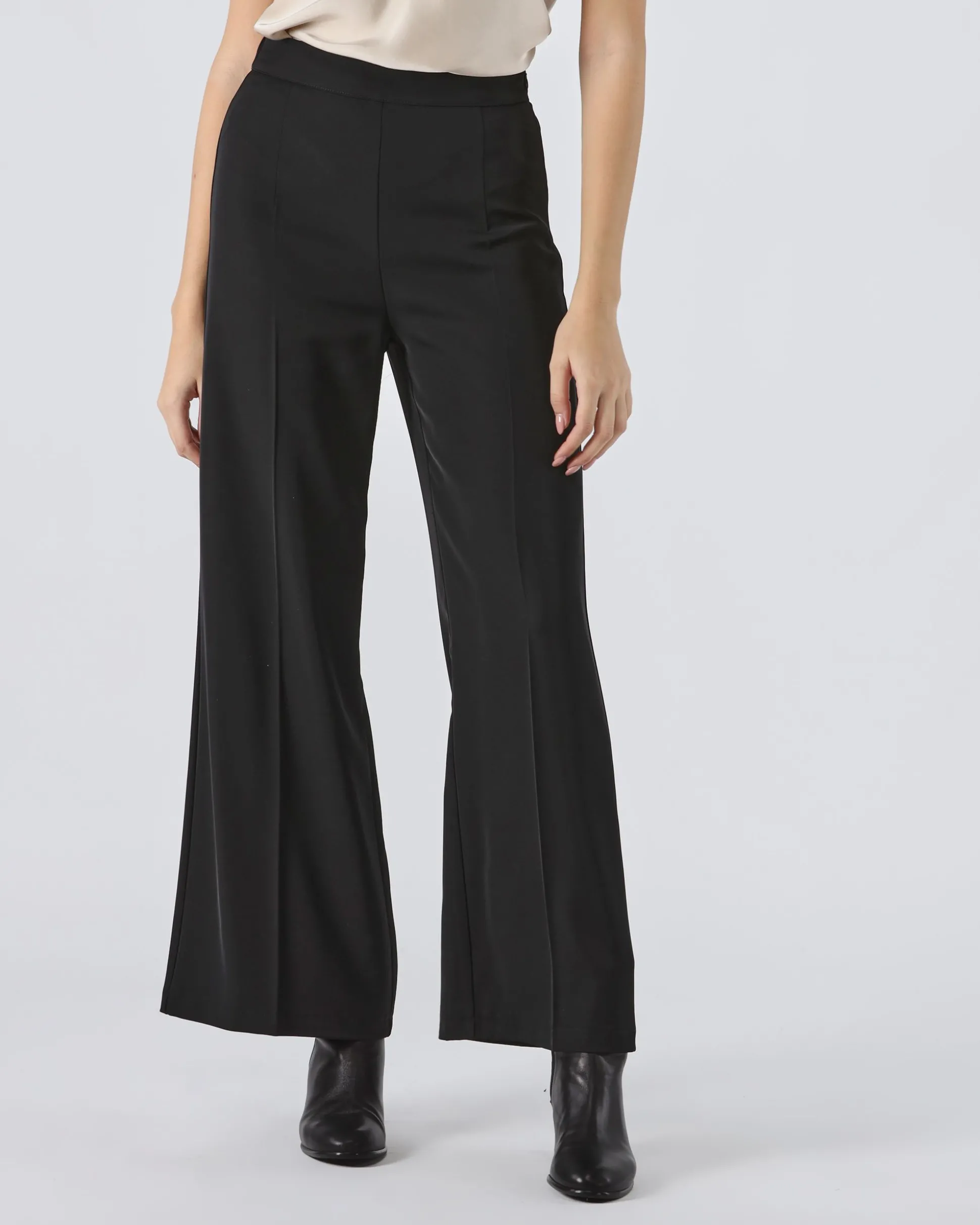 Pantalone Leone