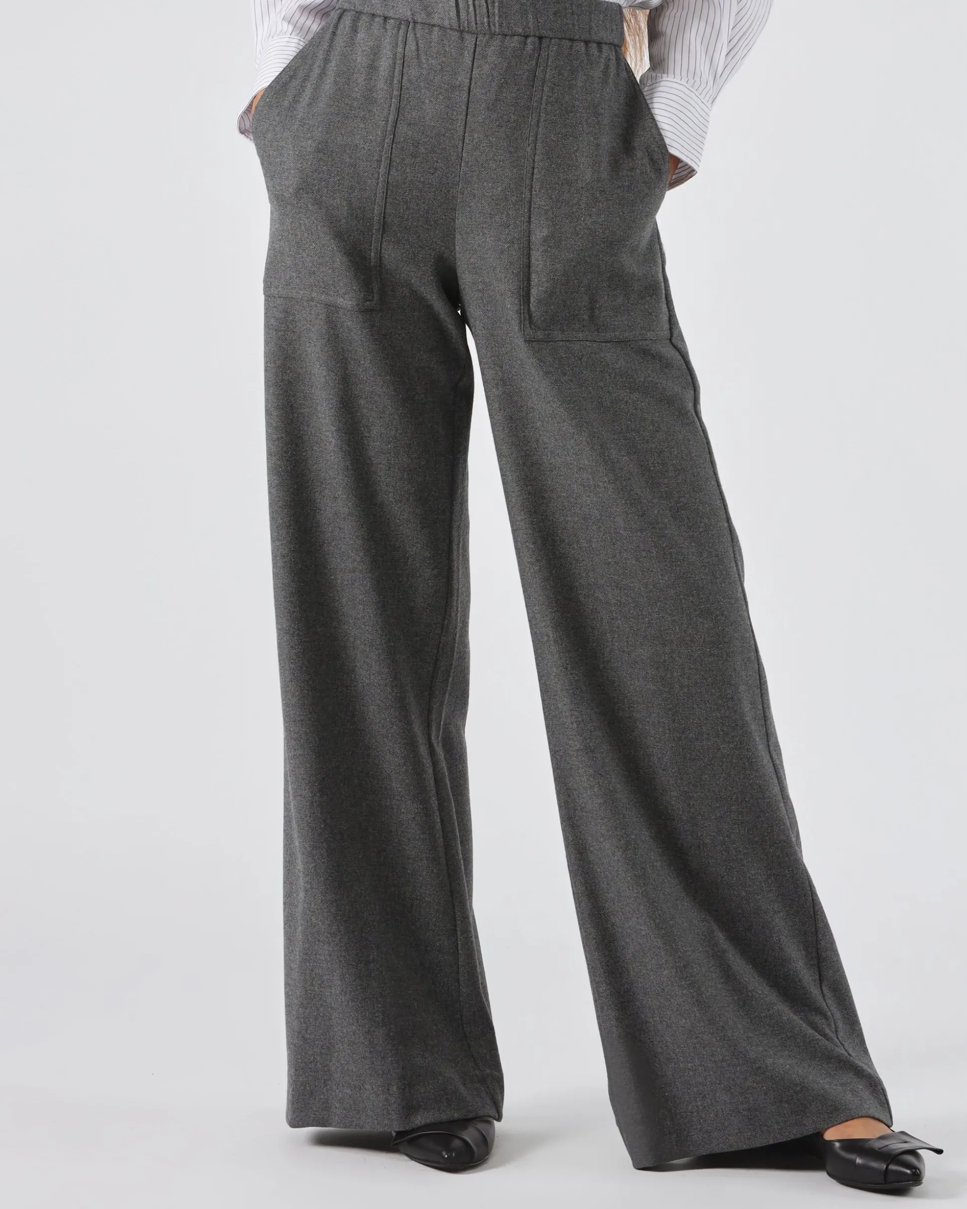 Pantaloni ampi