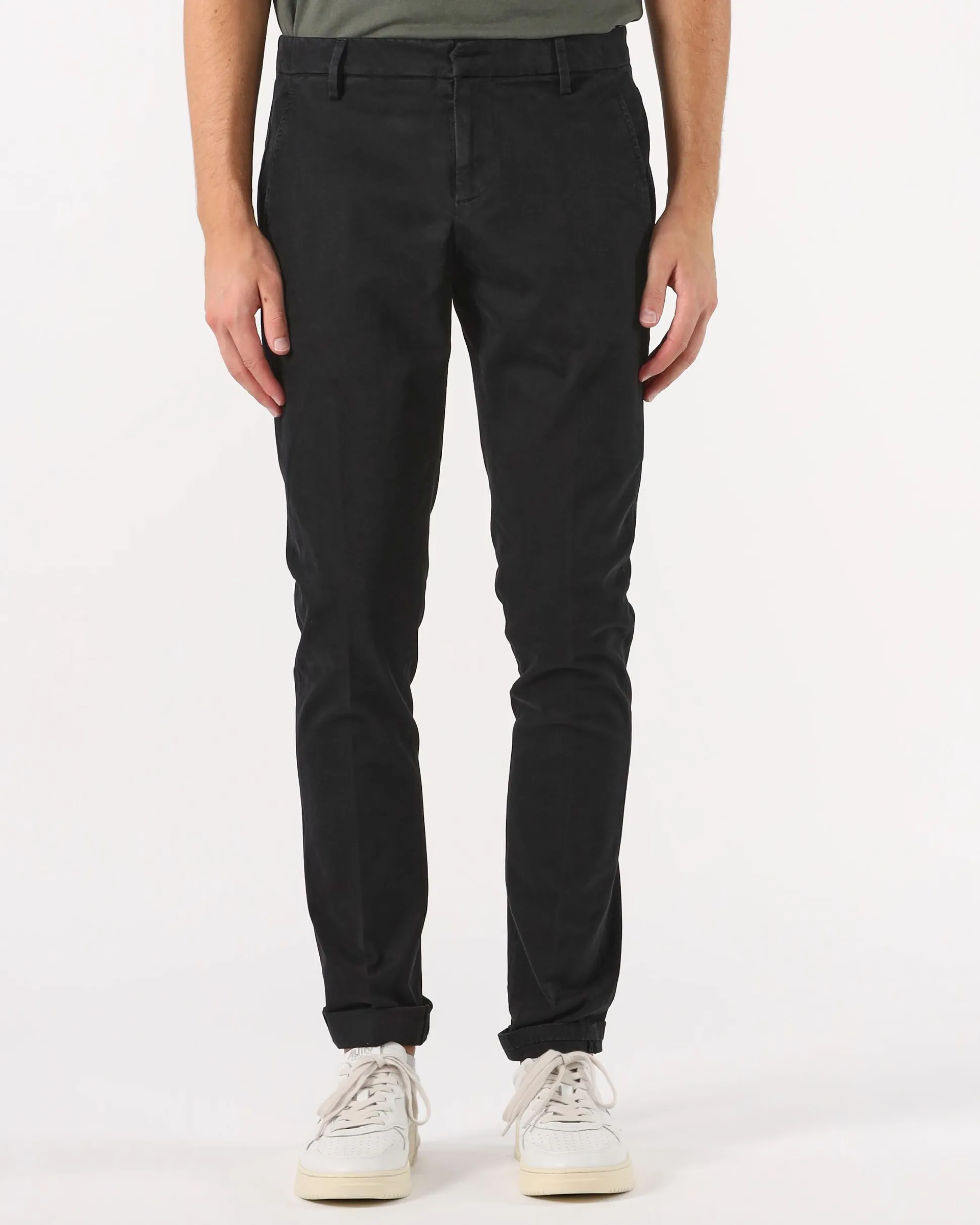 Pantaloni Gaubert slim in gabardina mano calda.