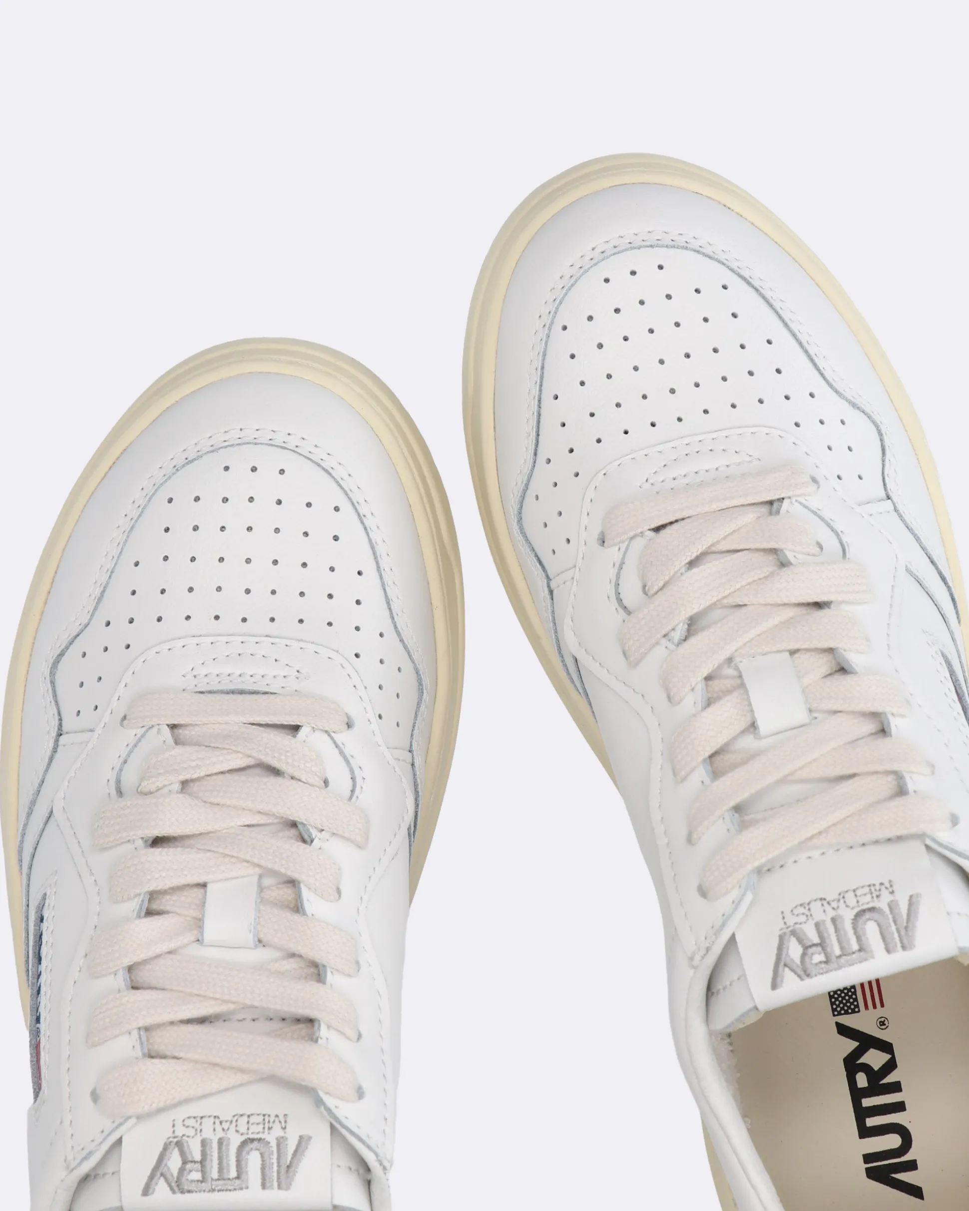 Sneakers Medalist colore bianco con talloncino marrone