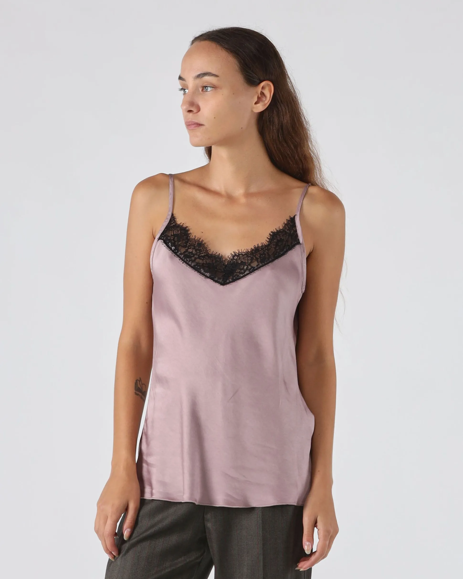 Top unito con pizzo nero